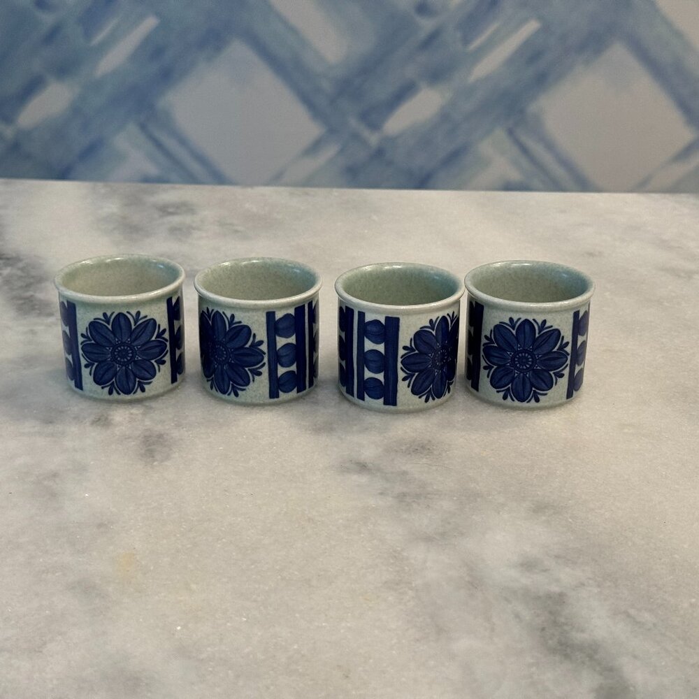 Set of 4 tiny cups - Midwinter England Stonehenge Dahlia
